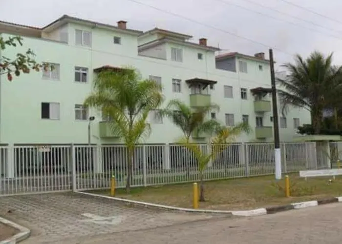 Condomínio de frente para o mar em Ubatuba